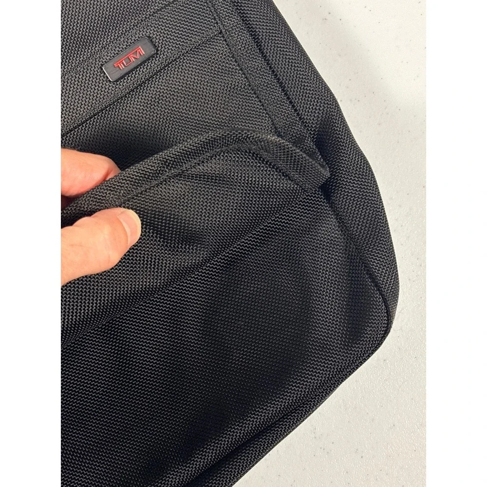 Tumi Alpha Black Ballistic Nylon Messenger Bag Crossbody Laptop Travel Case